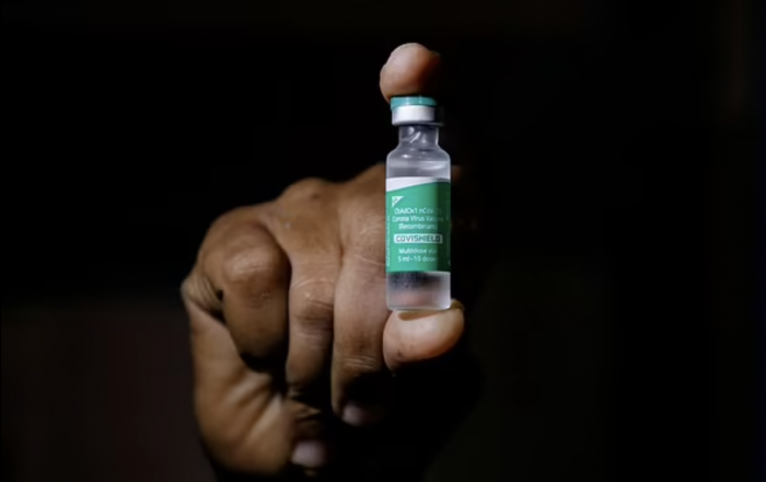 500万英国人恐被禁欧洲度假，只因打的牛津疫苗是印度造？球赛加剧欧洲疫情